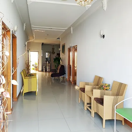 Rene Hotel-2